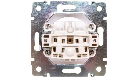 VALENA Gniazdo pojedyncze 2P+Z z przesłonami 16A IP20 aluminium 770197