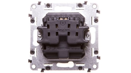 VALENA LIFE Gniazdo pojedyncze z/u 2P+Z z przesłonami aluminium 753384