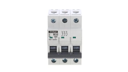 WYŁĄCZNIK NADPRĄDOWY 4,5KA 3P B 32A SCHELINGER A02-G7-3P-B32