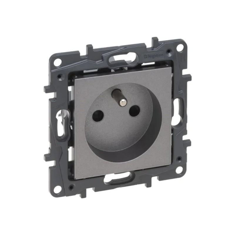 Niloe Step Gniazdo zasilające 2P+Z, zaciski automatyczne, z przesłoną stalowy 863433 Niloe Step Gniazdo zasilające 2P+Z, zaciski automatyczne, z przesłoną stalowy 863433