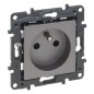 Niloe Step Gniazdo zasilające 2P+Z, zaciski automatyczne, z przesłoną stalowy 863433 Niloe Step Gniazdo zasilające 2P+Z, zaciski automatyczne, z przesłoną stalowy 863433