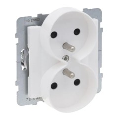 SUNO Gniazdo podwójne 2x2P+Z 16A 250V białe zaciski automatyczne z przesłoną 721190