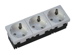 AKS Zielonka Gniazdo elektryczne 3x2P+Z schuko - Kopia