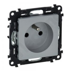 VALENA LIFE Gniazdo pojedyncze z/u 2P+Z z przesłonami aluminium 753380